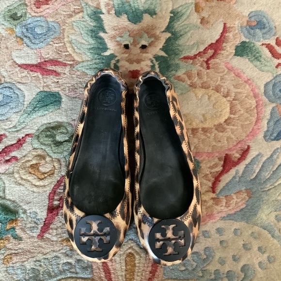 Tory Burch Minnie Leopard Patent Leather Travel Ballet Flats Sz 6.5 - Picture 2 of 12